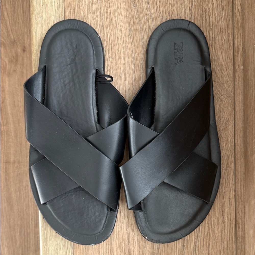 Zara Black Cross-Strap Sandals